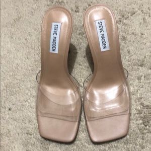 EUC Steve Madden Signal Slide